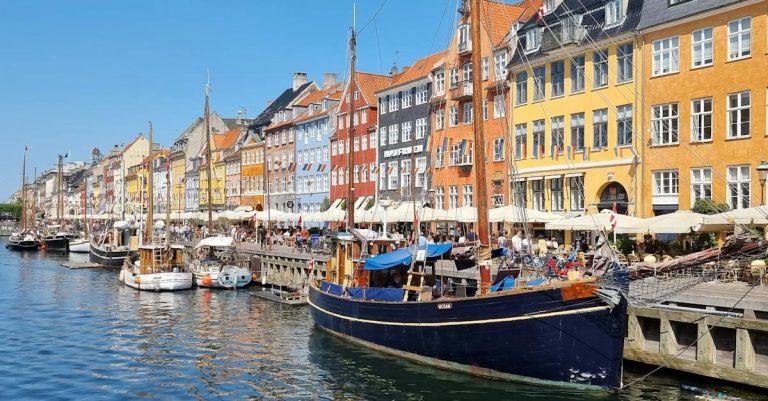 Nyhavn’s Delikatesser: Dansk Mad, Tradition og Innovation